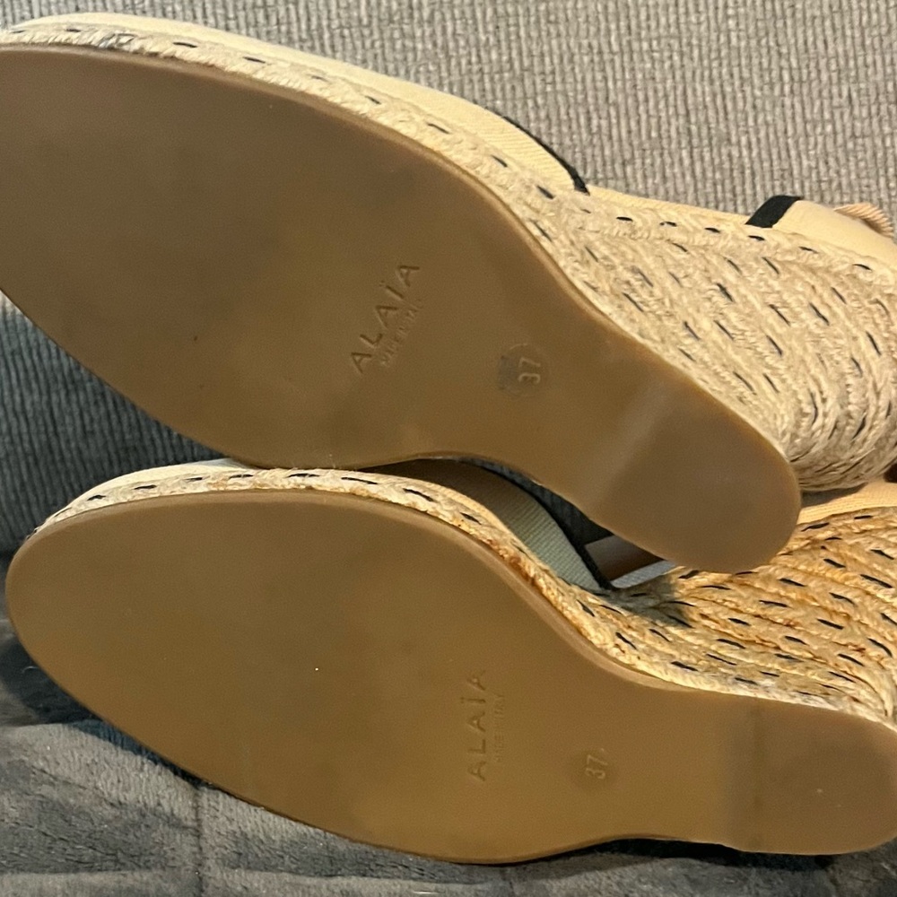 Alaia Cream and Black Espadrille Heels Excellent Condition - Picture 8 of 9
